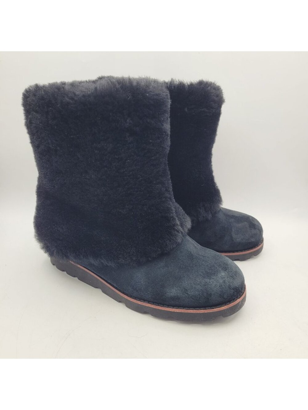 UGG Shearing Boots Womens Size 7 Maylin Black Sheepskin Foldover Cuff Winter